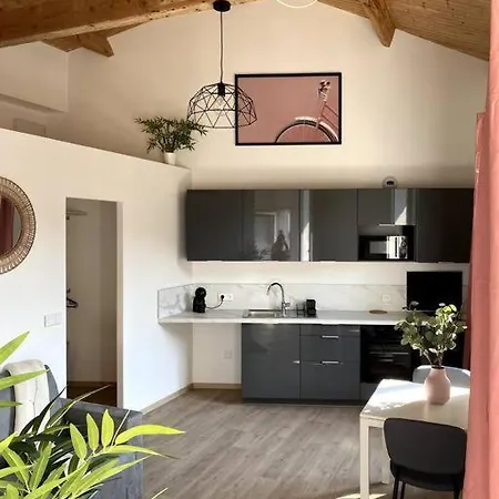 1 Apartment